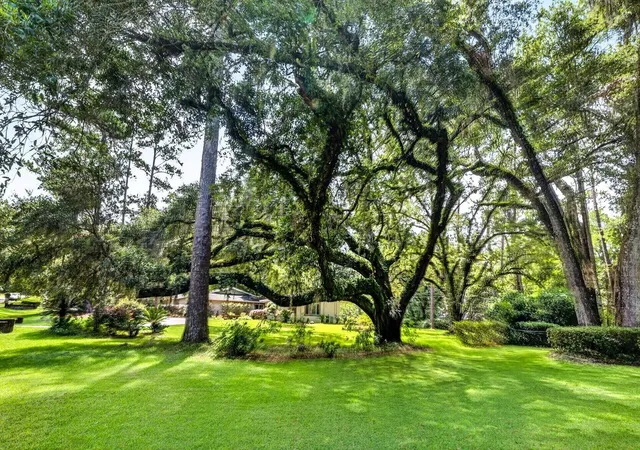 Photo 3 of Single family home for sale at 11101 Nw 12th Place, Gainesville, FL 32606 | MLS# GC542740 | Listing updated on 2026-10-04