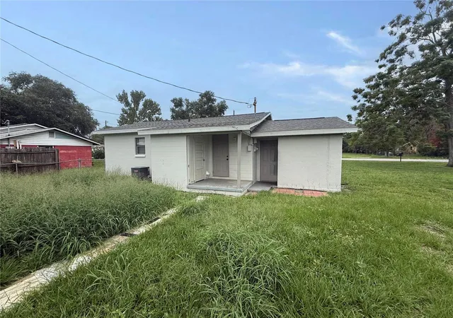 Photo 14 of Sale Pending at 1116 Edith Ave, Lakeland, FL 33805 | MLS# TB8538900 | Listing updated on 2026-08-21