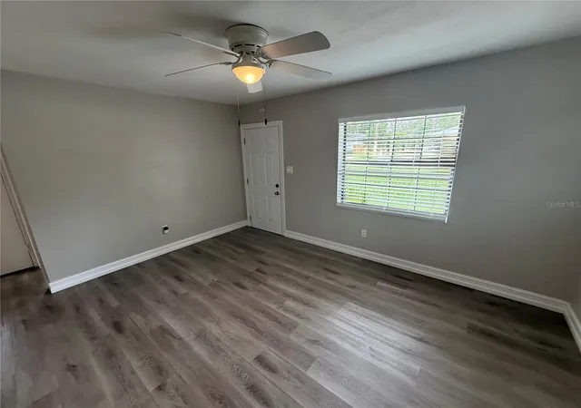 Photo 4 of Sale Pending at 1116 Edith Ave, Lakeland, FL 33805 | MLS# TB8538900 | Listing updated on 2026-08-21