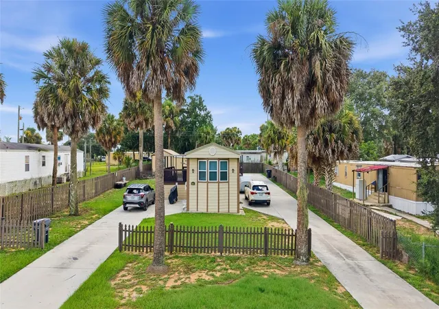 2nd image of 1549 Adair Rd, Davenport, FL 33837 | MLS# S5155629