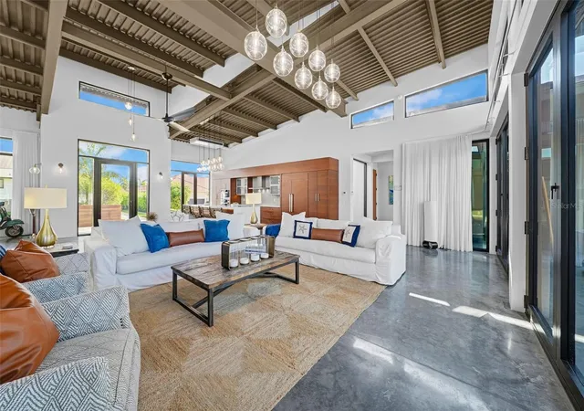 Photo 4 of Single family home for sale at 870 Partridge Ct, Marco Island, FL 34145 | MLS# TB8538904 | Listing updated on 2026-10-16