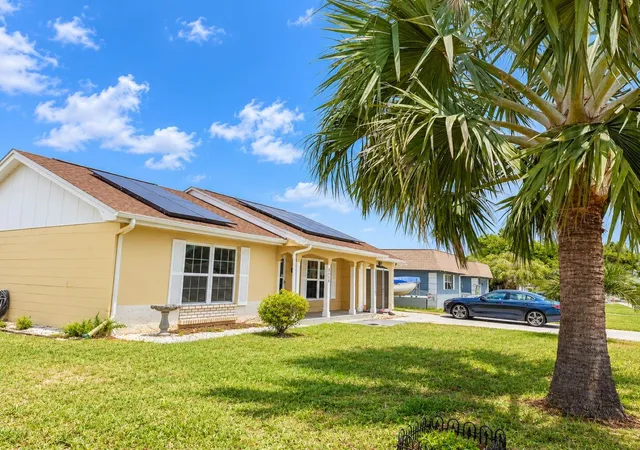 Photo 2 of Single family home for sale at 3153 Moog Rd, Holiday, FL 34691 | MLS# TB8538907 | Listing updated on 2026-10-01