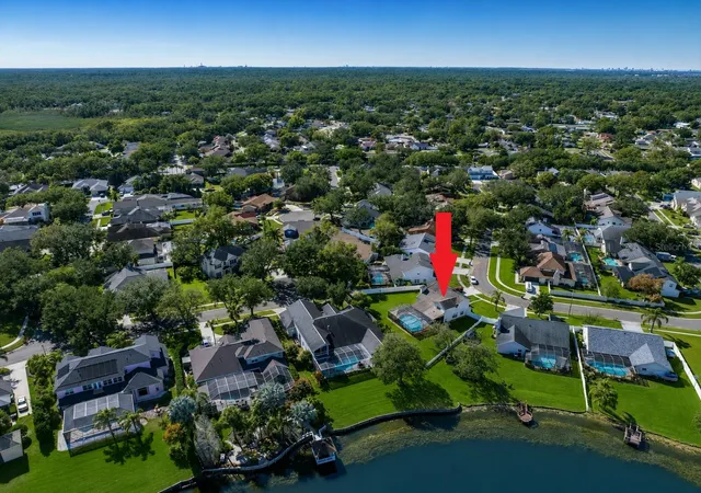 4th image of 1224 Rainbrook Cir, Valrico, FL 33596 | MLS# TB8538914