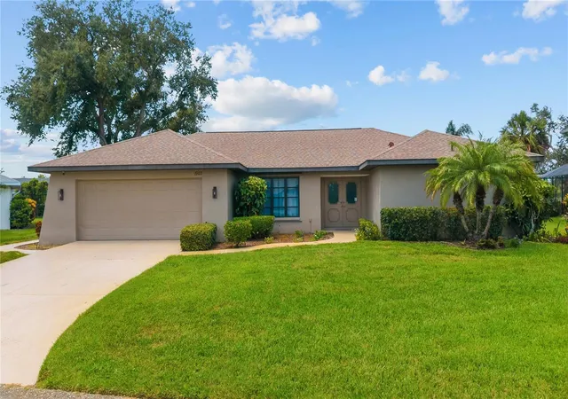 Photo 2 of Single family home for sale at 1903 Pebble Beach Ct, Venice, FL 34293 | MLS# A4702991 | Listing updated on 2026-10-22