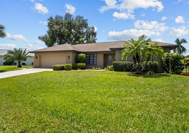 Photo 1 of Single family home for sale at 1903 Pebble Beach Ct, Venice, FL 34293 | MLS# A4702991 | Listing updated on 2026-10-22