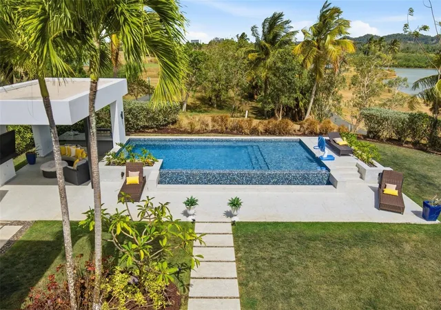 Photo 1 of Single family home for sale at 17 The Enclave, Dorado, PR 00646 | MLS# PR9123408 | Listing updated on 2026-08-29