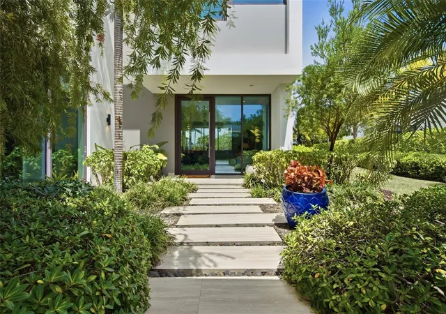 Photo 2 of Single family home for sale at 17 The Enclave, Dorado, PR 00646 | MLS# PR9123408 | Listing updated on 2026-08-29