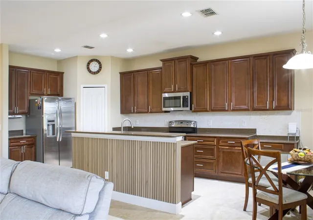 Photo 3 of Single family home for sale at 1112 Glenraven Ln, Clermont, FL 34711 | MLS# G5116458 | Listing updated on 2026-08-22