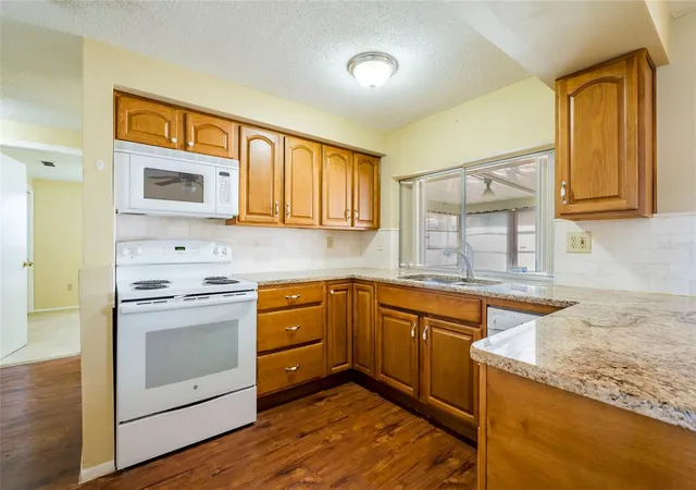 5th image of 3246 Brookfield Dr, Holiday, FL 34691 | MLS# W7888607