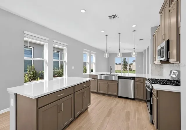 Photo 2 of Single family home for sale at 32456 Sea Loch Loop, Mount Dora, FL 32757 | MLS# O6433604 | Listing updated on 2026-10-02