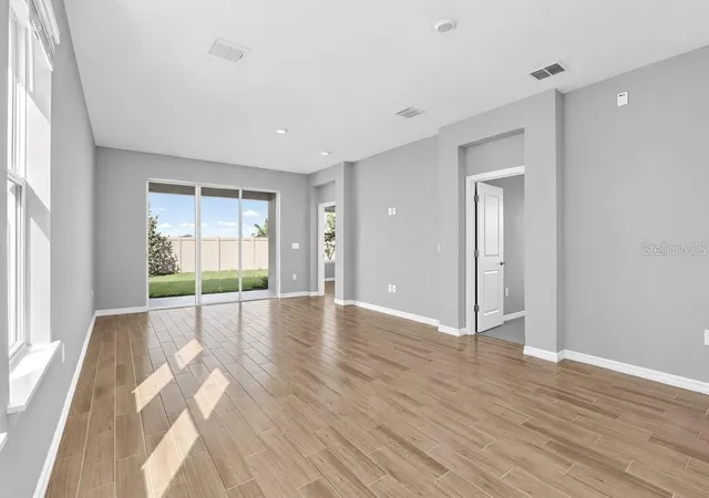 Photo 3 of Single family home for sale at 32456 Sea Loch Loop, Mount Dora, FL 32757 | MLS# O6433604 | Listing updated on 2026-10-02