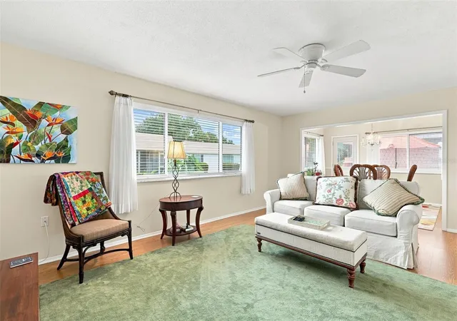 4th image of 2407 Riverbluff Pkwy #V-226, Sarasota, FL 34231 | MLS# A4702996