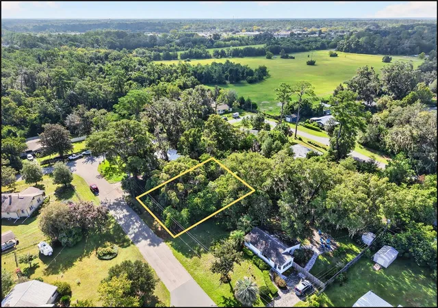 Photo 3 of Sale Pending at 445 Nw 32nd Avenue, Gainesville, FL 32609 | MLS# GC542746 | Listing updated on 2026-09-12