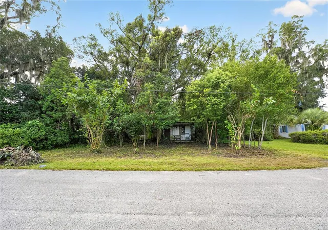 Photo 4 of Sale Pending at 445 NW 32nd Avenue, Gainesville, FL 32609 | MLS# GC542746 | Listing updated on 2026-09-12