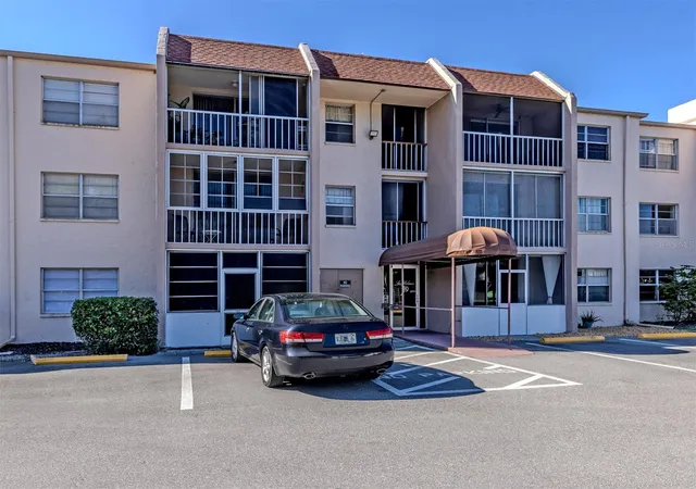 Photo 1 of Condo for sale at 519 Albee Farm Rd #201, Venice, FL 34285 | MLS# A4702998 | Listing updated on 2026-08-17