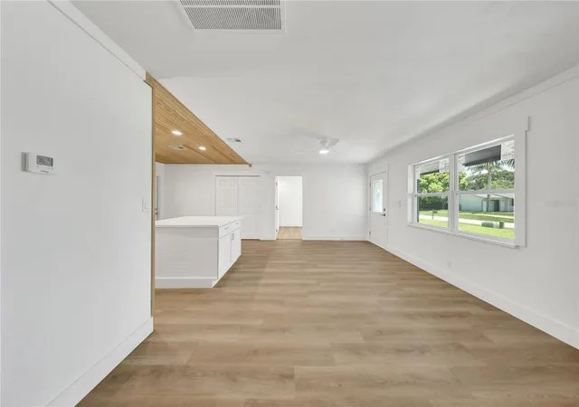 4th image of 2264 Winchester Dr, Dunedin, FL 34698 | MLS# O6433630