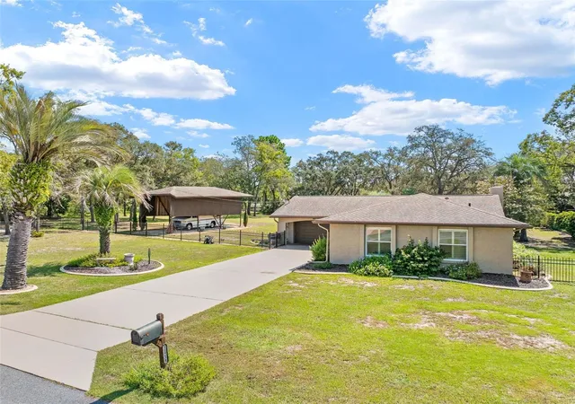 3rd image of 11238 Kodiak Wren Rd, Weeki Wachee, FL 34614 | MLS# W7888612