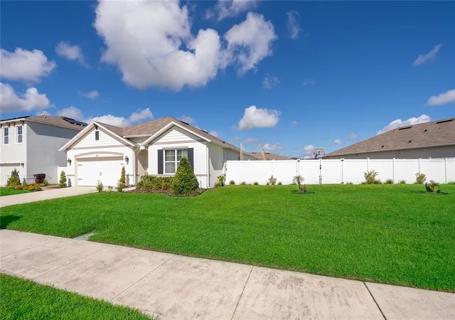 Photo 2 of Single family home for sale at 3608 Scarlet Oak Dr, Saint Cloud, FL 34772 | MLS# S5155643 | Listing updated on 2026-09-12