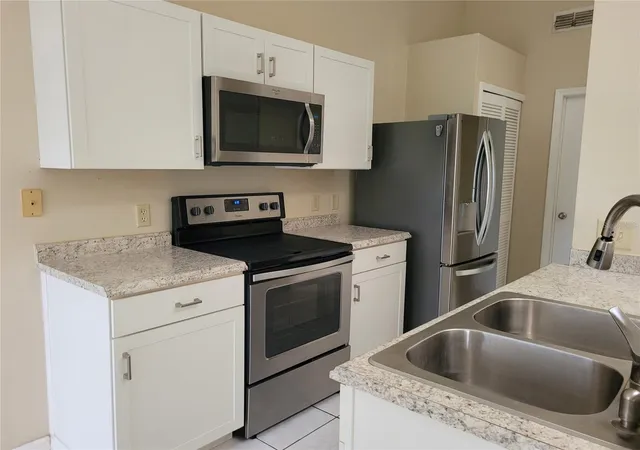 Photo 3 of Single family home for sale at 2870 Idleweise Dr, Deltona, FL 32738 | MLS# O6433642 | Listing updated on 2026-10-08