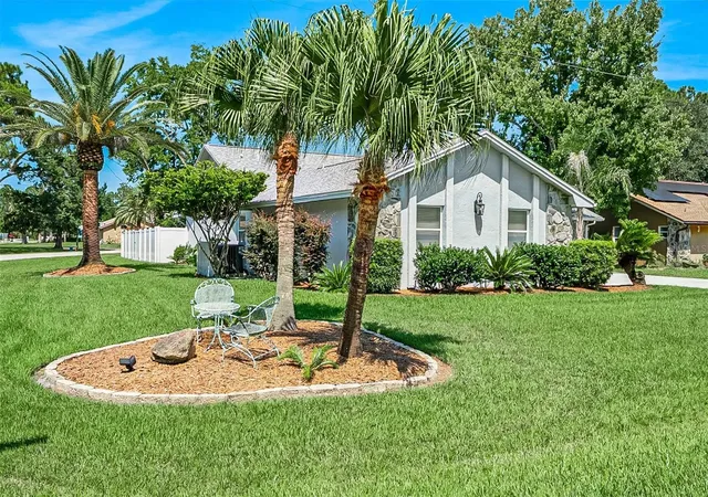 Photo 2 of Single family home for sale at 1 Washwell Pl, Palm Coast, FL 32164 | MLS# O6433643 | Listing updated on 2026-10-22