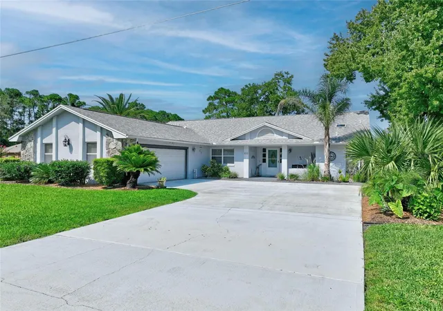 Photo 3 of Single family home for sale at 1 Washwell Pl, Palm Coast, FL 32164 | MLS# O6433643 | Listing updated on 2026-10-22