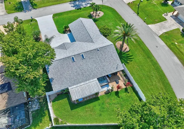 Photo 4 of Single family home for sale at 1 Washwell Pl, Palm Coast, FL 32164 | MLS# O6433643 | Listing updated on 2026-10-22