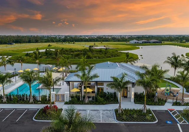 5th image of 18355 Arbor Vista Dr, Venice, FL 34293 | MLS# TB8538971