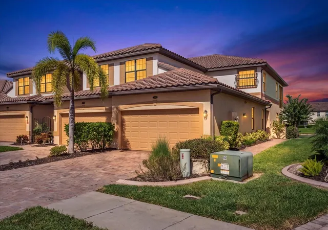 2nd image of 20150 Ragazza Cir, VENICE, FL 34293