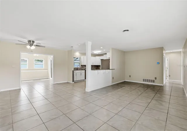 Photo 4 of Single family home for sale at 1015 Fundy Rd, Venice, FL 34293 | MLS# N6145368 | Listing updated on 2026-09-02