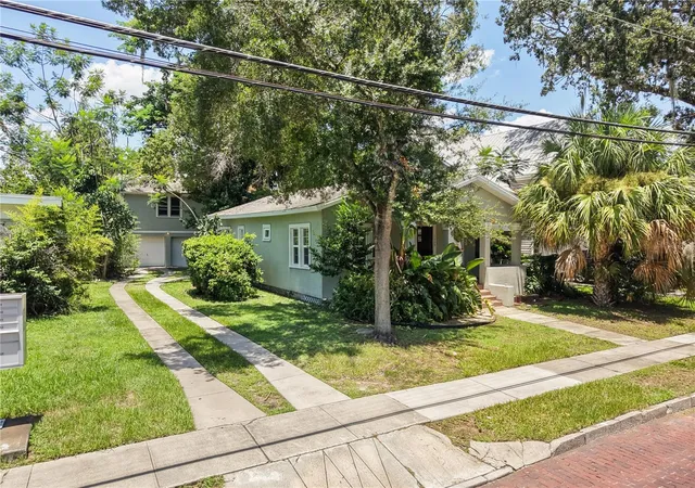 Listing Photo 3 - Condo for sale in building located at 1509 Woodward St, Orlando, FL 32803