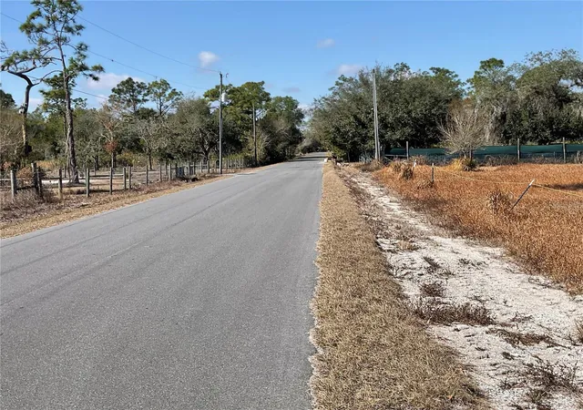 4th image of 490 Hobbs Dr, Venus, FL 33960 | MLS# C7529586