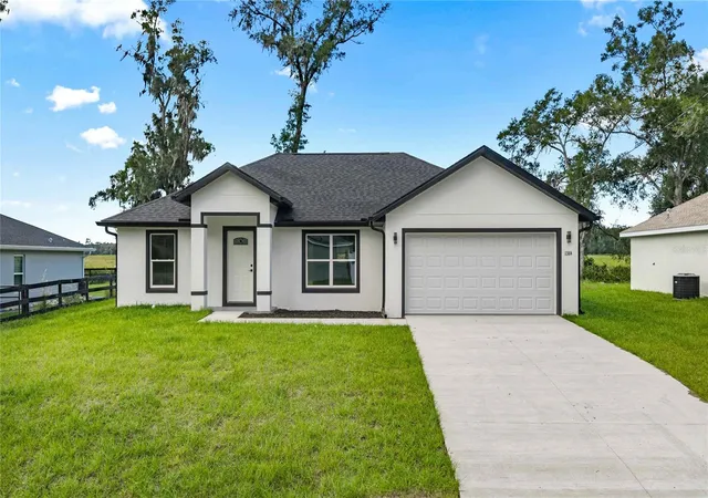 Single family home for sale at 11384 SW 177th Court, DUNNELLON, FL 34432 | MLS# OM730437