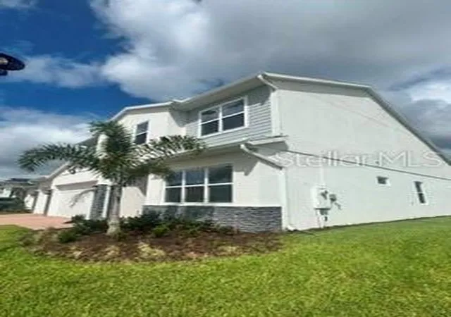 Photo 2 of Single family home for sale at 3606 Stonebriar Ln, Sanford, FL 32771 | MLS# O6433666 | Listing updated on 2026-10-08