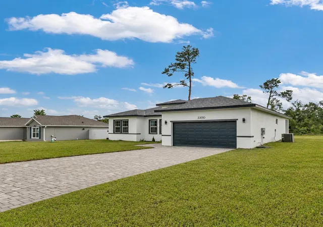 Photo 2 of Single family home for sale at 2200 Sw 155th Lane, Ocala, FL 34473 | MLS# O6433681 | Listing updated on 2026-09-01
