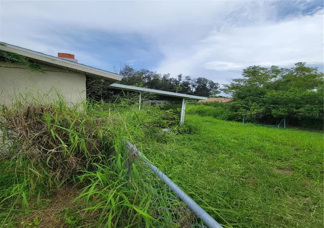 Photo 4 of Single family home for sale at 311 42nd Street Ct W, Palmetto, FL 34221 | MLS# A4703016 | Listing updated on 2026-09-24