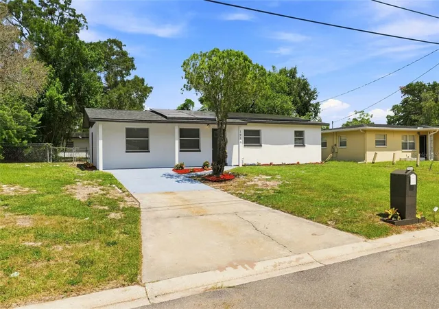 Photo 3 of Single family home for sale at 1916 Marvy Ave, Tampa, FL 33612 | MLS# TB8538996 | Listing updated on 2026-10-08