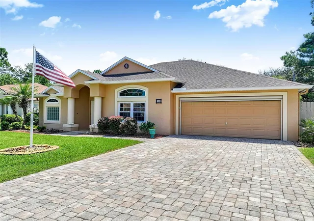 Photo 2 of Single family home for sale at 30 Ludlow Ln W, Palm Coast, FL 32137 | MLS# FC320695 | Listing updated on 2026-09-03