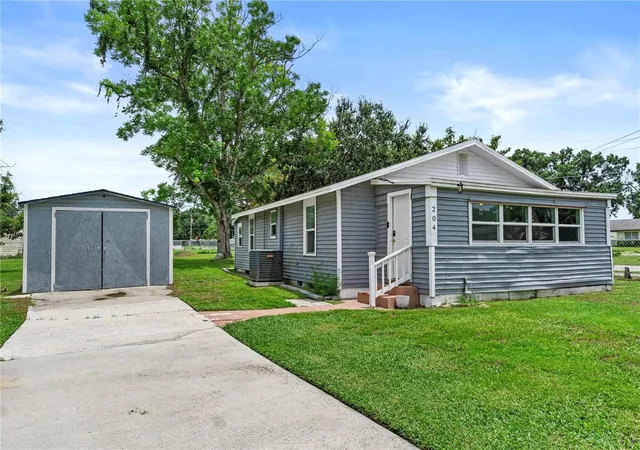 2nd image of 204 Pine Ave, Polk City, FL 33868 | MLS# O6433695