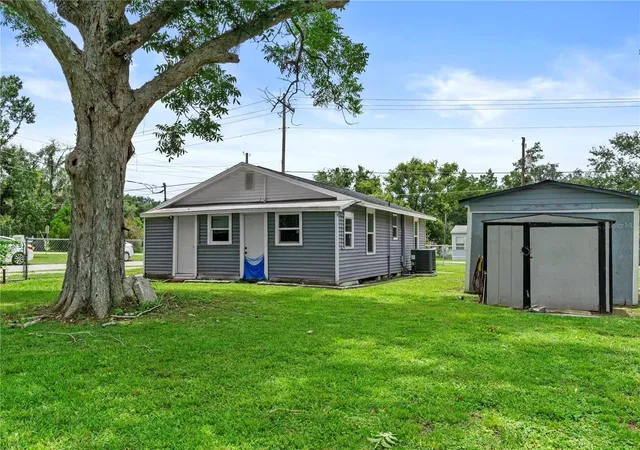 3rd image of 204 Pine Ave, Polk City, FL 33868 | MLS# O6433695