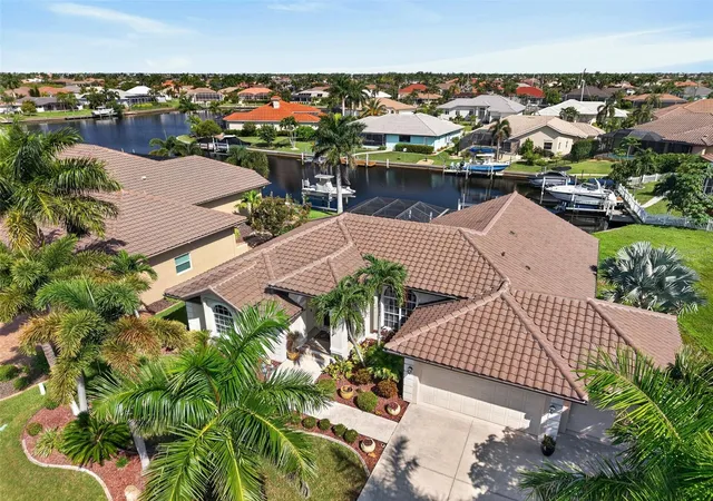 Photo 4 of Single family home for sale at 340 Santander Ct, Punta Gorda, FL 33950 | MLS# C7529589 | Listing updated on 2026-09-12