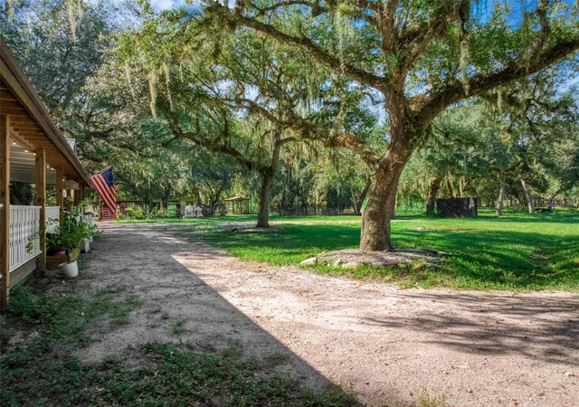Photo 5 of Manufactured home for sale at 1682 Friendship Ln, Zolfo Springs, FL 33890 | MLS# P4939600 | Listing updated on 2026-08-27