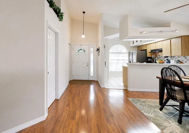 Photo 3 of Sale Pending at 1302 Brahma Dr, Valrico, FL 33594 | MLS# TB8539021 | Listing updated on 2026-10-01