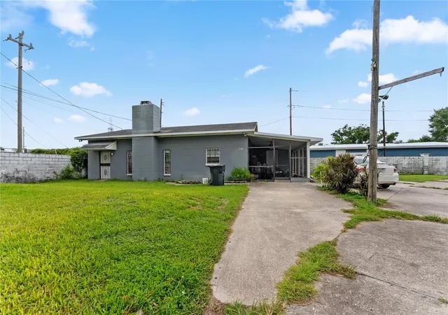 Photo 1 of Single family home for sale at 8412 N Grady Ave, Tampa, FL 33614 | MLS# A4703026 | Listing updated on 2026-09-24