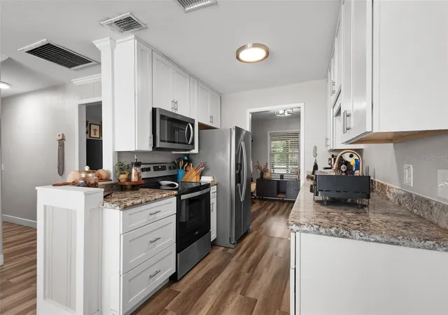 Photo 4 of Single family home for sale at 418 NE 3rd Street, Trenton, FL 32693 | MLS# GC542756 | Listing updated on 2026-10-02