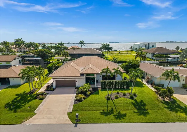 Photo 3 of Single family home for sale at 5815 Sw 1st Place, Cape Coral, FL 33914 | MLS# C7529591 | Listing updated on 2026-09-13