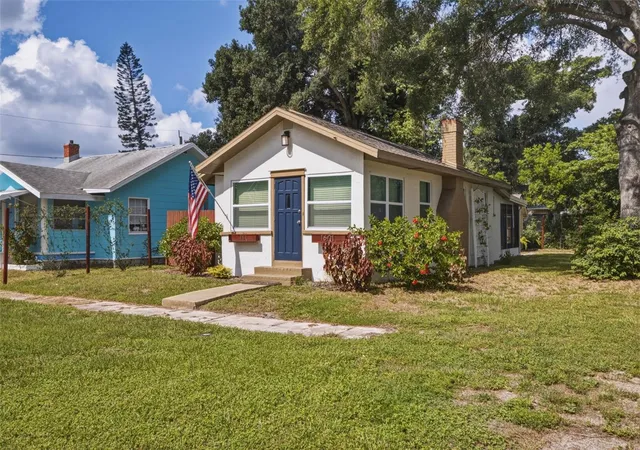 Photo 1 of Single family home for sale at 1601 54th St S, Gulfport, FL 33707 | MLS# TB8539030 | Listing updated on 2026-08-27