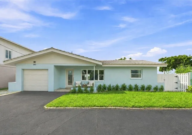 2nd image of 360 145th Ave E, Madeira Beach, FL 33708 | MLS# TB8539032