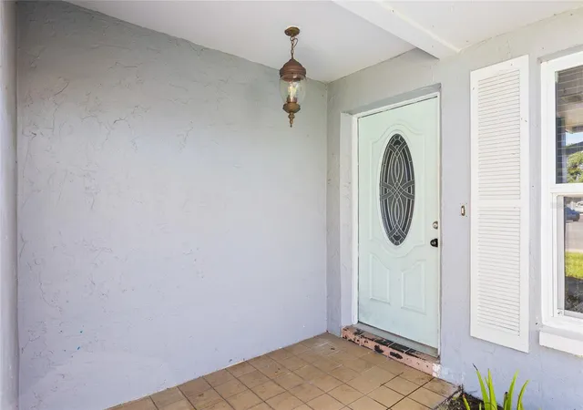 Photo 3 of Single family home for sale at 415 Maplewood Cir, Oldsmar, FL 34677 | MLS# TB8539039 | Listing updated on 2026-09-04