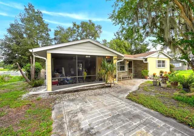1st image of 37401 Turner Dr, Umatilla, FL 32784 | MLS# G5116483
