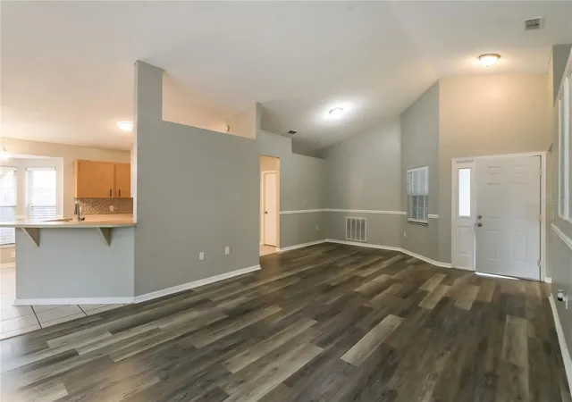 Photo 3 of Sale Pending at 4630 Copper Ln, Plant City, FL 33566 | MLS# C7529596 | Listing updated on 2026-09-25